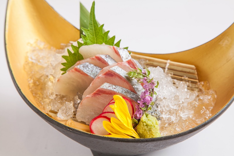 伊達軍:幻の高級魚 縞鯵(シマアジ)のお造り 980円+税